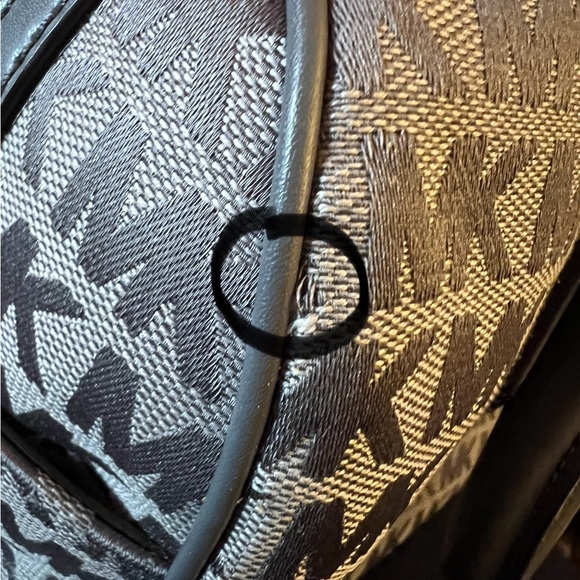 Michael Kors bag with detachable strap gray GUC - Picture 7 of 7